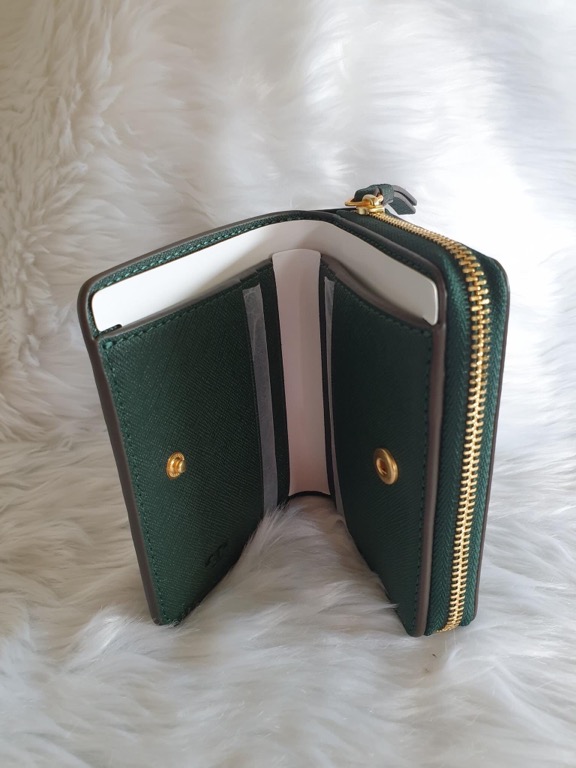 Tory Burch green wallet, Women's Fashion, Bags & Wallets, Wallets