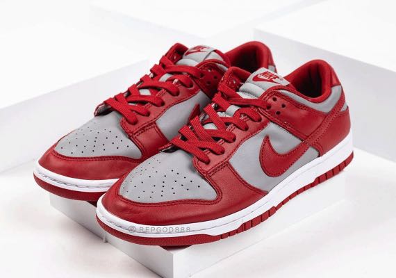 US10.5 DS] Nike Dunk Low UNLV (Red
