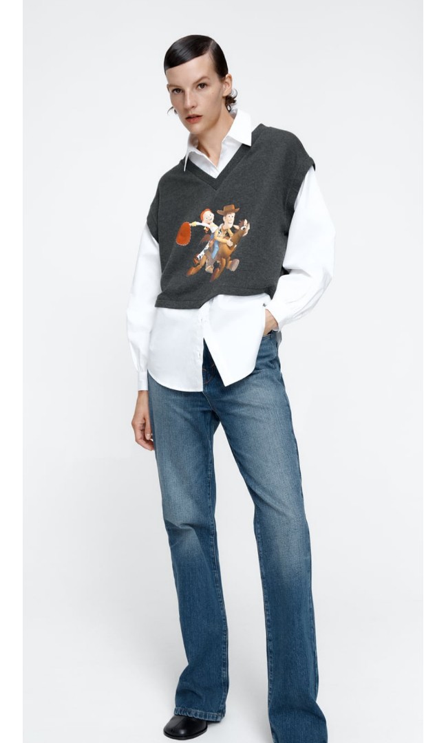 Zara x Toy Story Disney Pixar contrast shirt, Fesyen Wanita, Pakaian Wanita, Atasan di Carousell