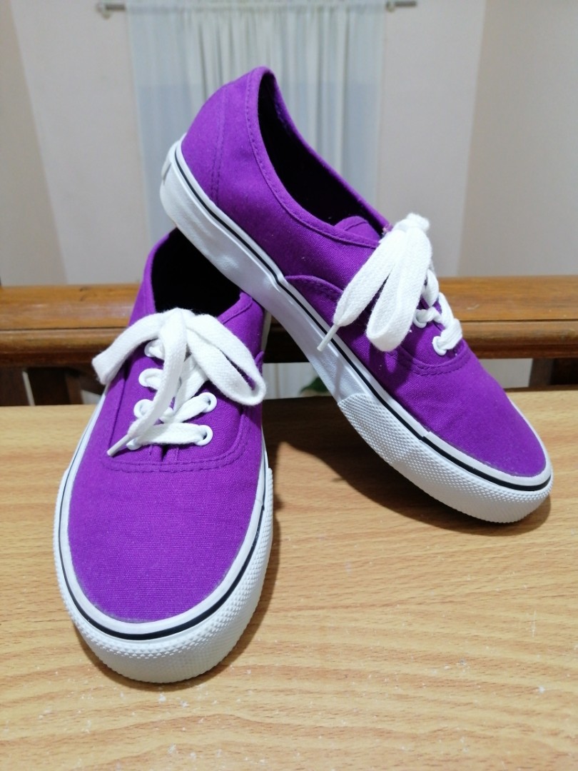 Purple airwalk shoes top