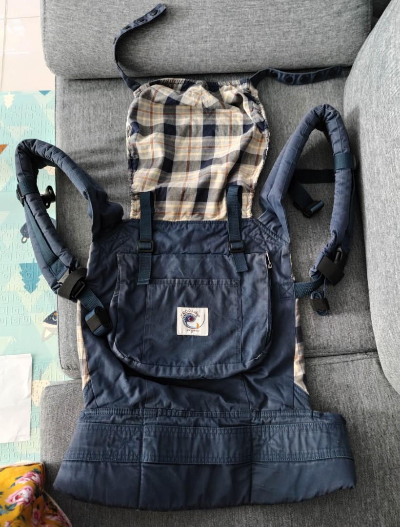 Authentic Ergobaby Organic baby carrier (navy blue plaid), Babies
