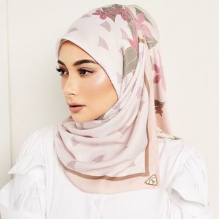 (Category: ) located in . Submitted by fafarahfa (Listing ID 1068441230, Image 1). Description: .