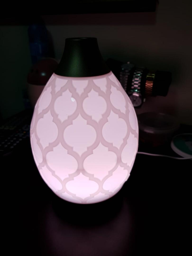 Diffuser (Category: Everything Else) located in Singapore. Submitted by raajan18 (Listing ID 1068589751, Image 3). Description: hi,. thanks for viewing. I am selling this young living diffuser @$268. This set comes with 14 different essential oils and also a necklace diffuser. This diffuser has got about 6 different light settings too. Pm me or WhatsApp me @91093437 to deal. Thanks.