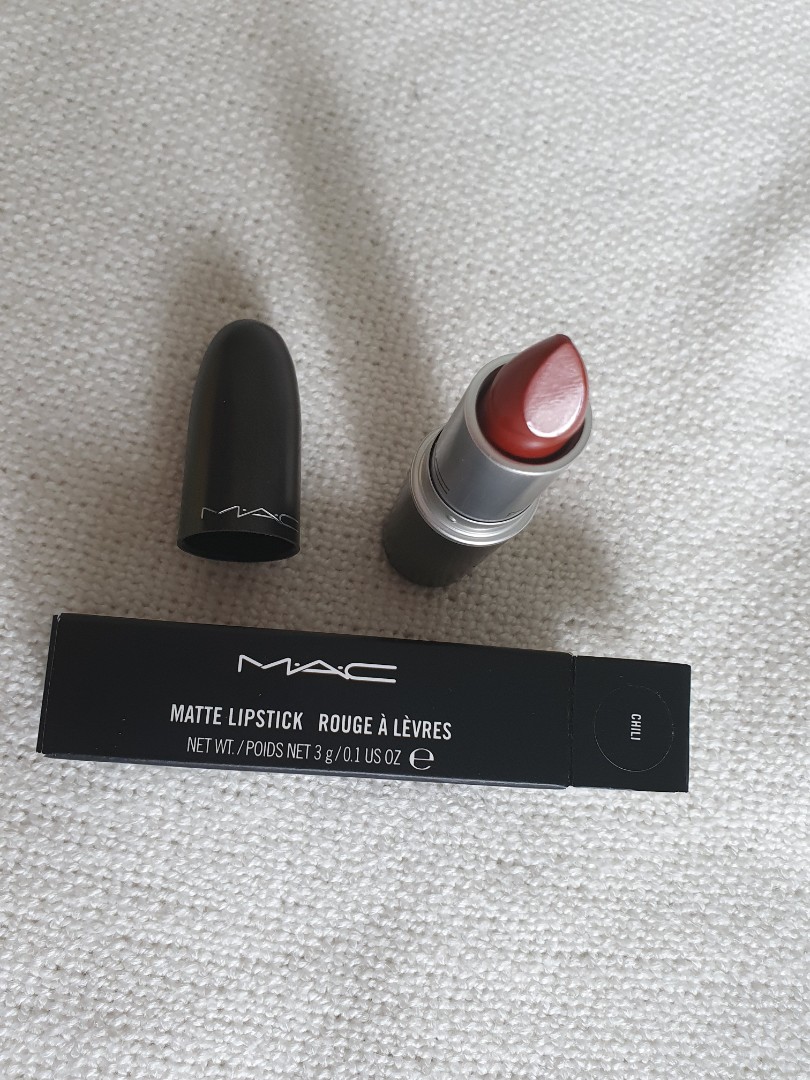 mac matte lipstick in chili