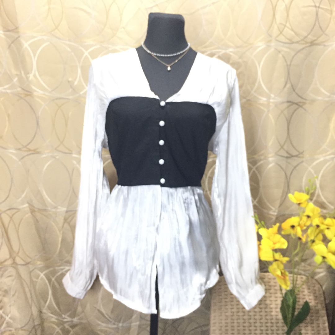jennie inspired- black corset white top, Women's Fashion, Tops, Others Tops  on Carousell