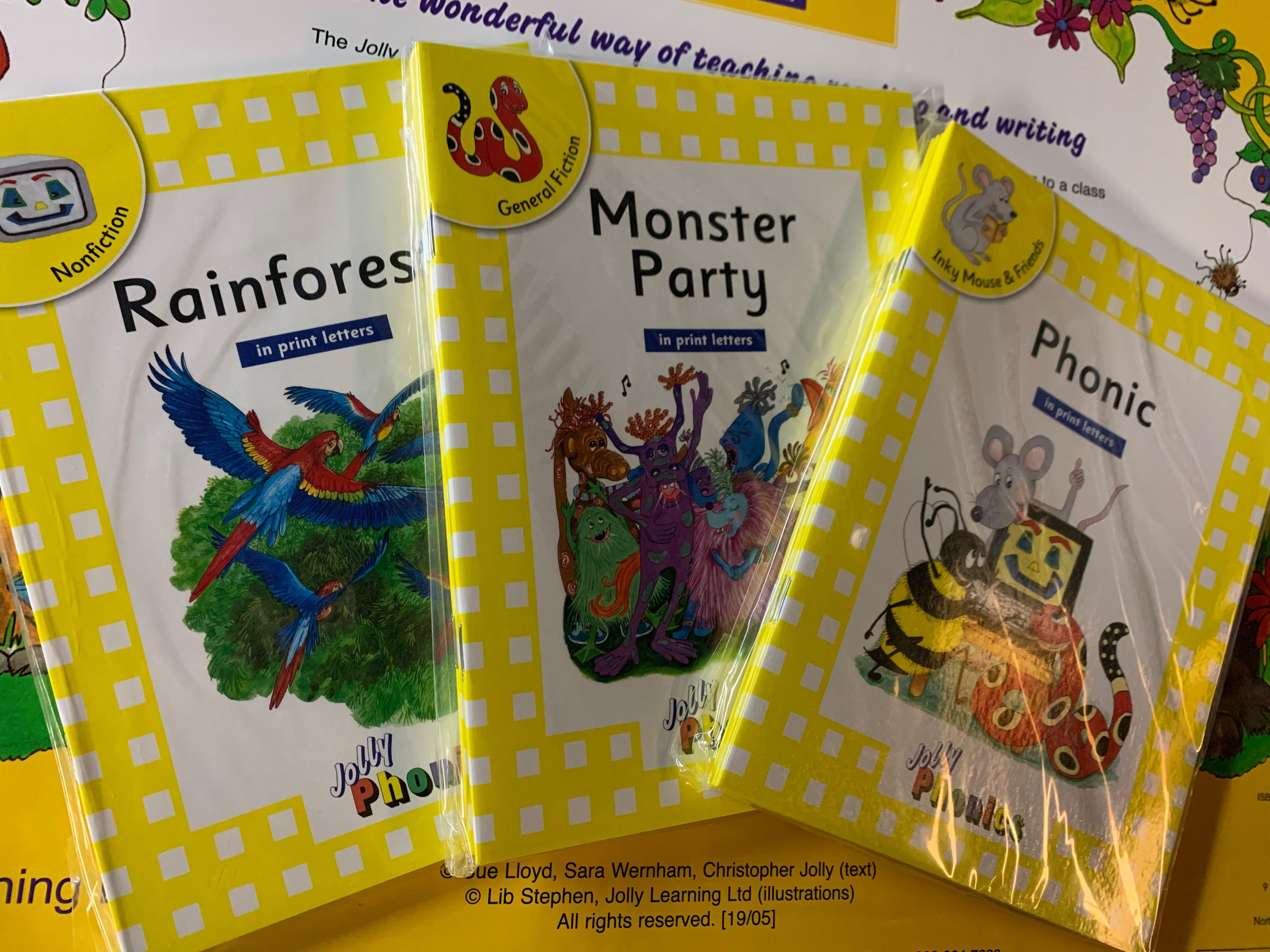 Jolly Phonics Readers Level 1 / 2, 興趣及遊戲, 書本 & 文具, 小說 & 故事書 - Carousell