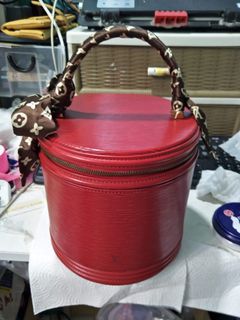 (Category: ) located in . Submitted by ms.lv (Listing ID 1068494948, Image 1). Description: .