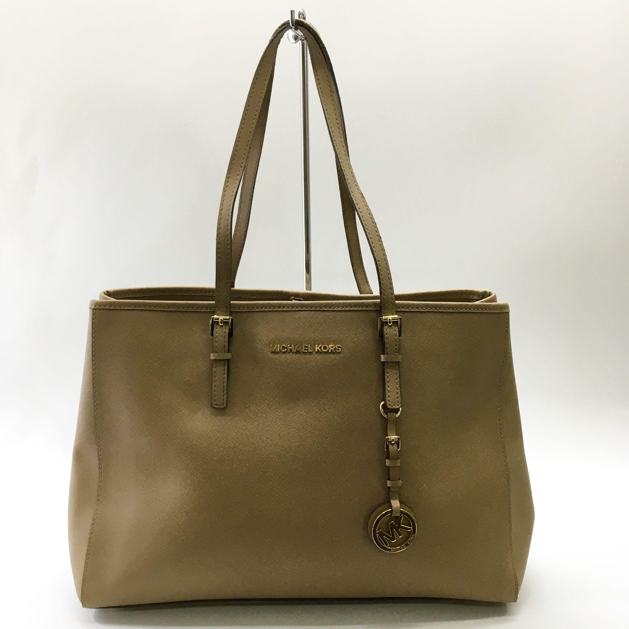 Michael kors nude clutch top