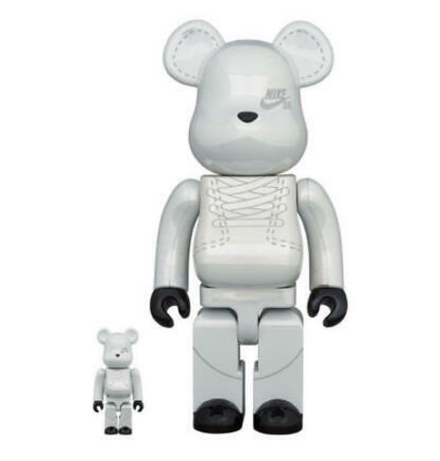 NEW!!🔥)BE@RBRICK BEARBRICK NIKE SB 2020 WHITE 100% & 400% w/BOX