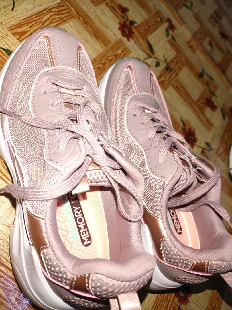 Skechers free sales shipping