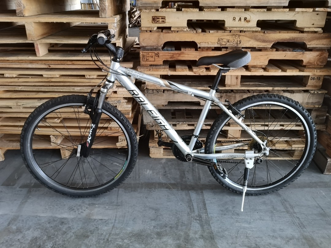 Raleigh Mojave 4.0 Hardtail MTB Sports Equipment Bicycles