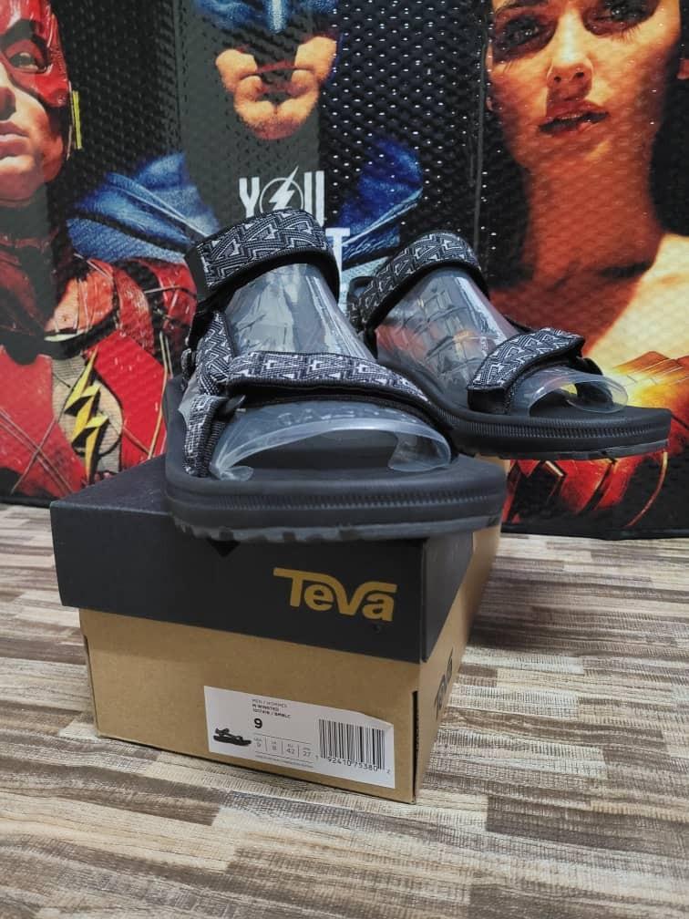 Teva hotsell winsted black