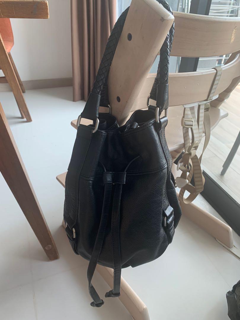 The sak bucket handbags hot sale