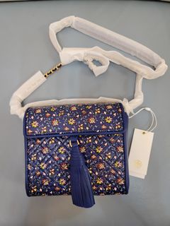 （分類：）位於 。 由 violet88violet 提交（商品編號 1068611590，圖片 1）。簡介： 。