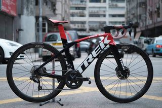 （分類：）位於 。 由 vettel05 提交（商品編號 1068618413，圖片 1）。簡介： 。
