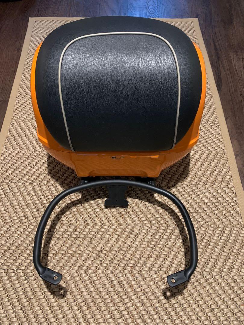 Vespa Rear Box Vespa GTS 300 rear box with rack, Motorcycles, Motorcycle Accessories ...
