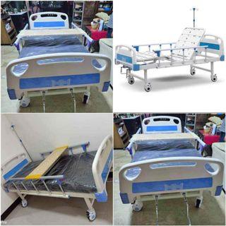2 cranks hospital bed complete accessories good quality