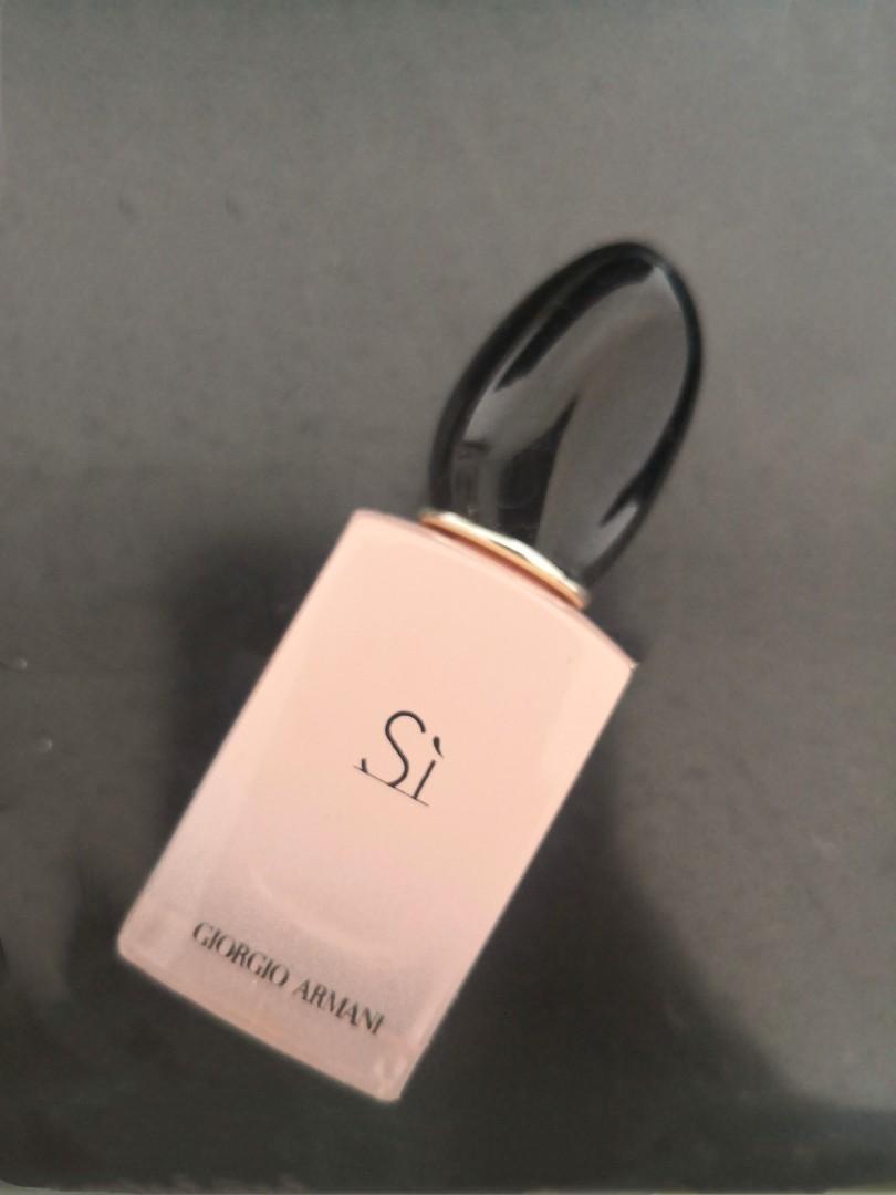 ? Authentic Giorgio Armani Si Flori miniature EDP perfume 7ml, Beauty &  Personal Care, Fragrance & Deodorants on Carousell