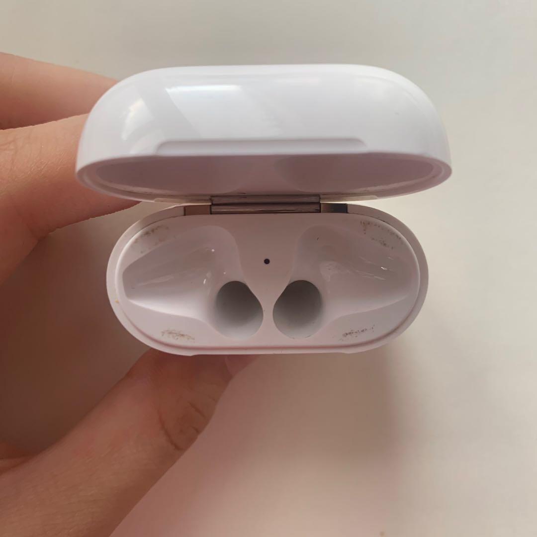 Airpods Gen 2 Non Wireless Charging Case ONLY Audio Earphones