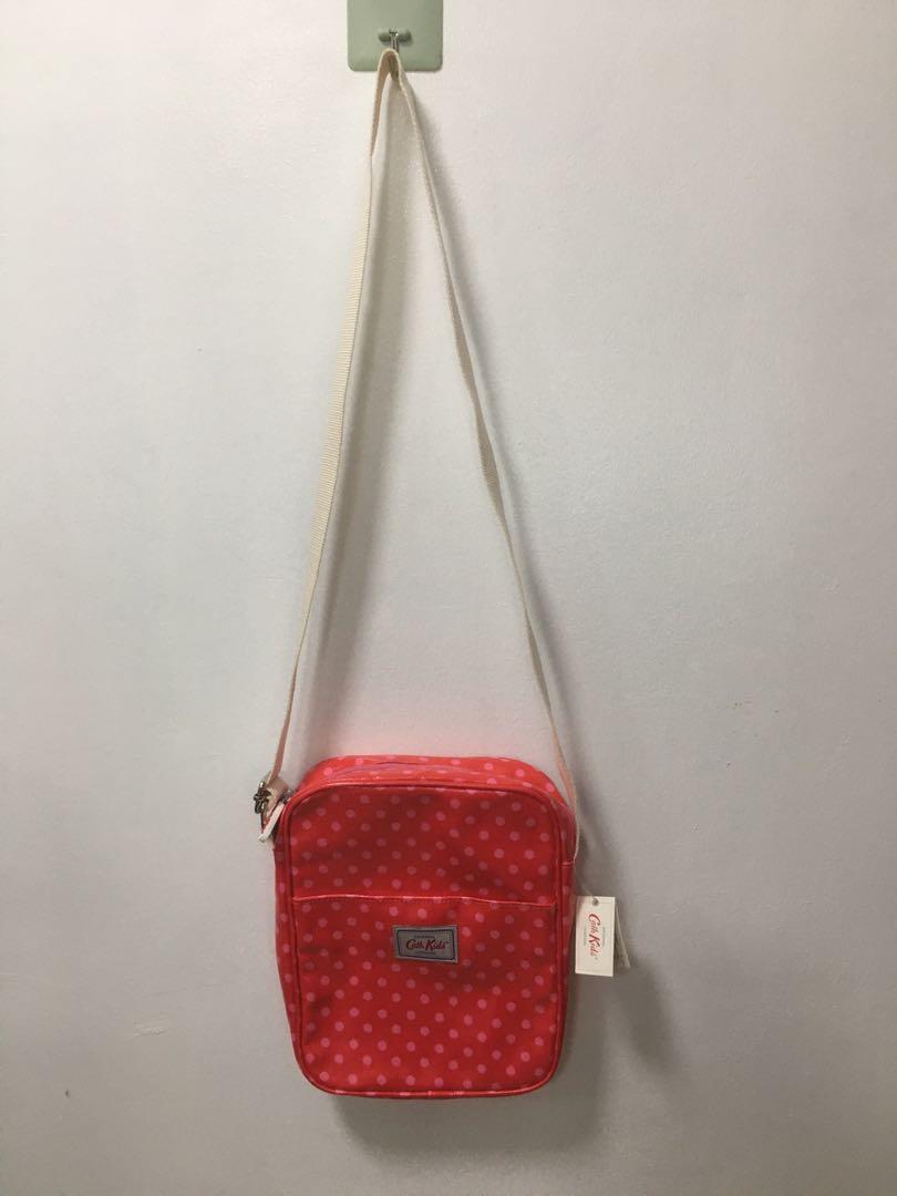 Authentic Cath Kidston sling bag (Category: Purses & Pouches) located in Iloilo. Submitted by genblue (Listing ID 1072412455, Image 2). Description: 📌 Authentic Cath Kidston sling bag 📌new with tag 📌bought in the UK 📌tiny stain on the label n.b. All items listed as authentic are guaranteed original unless stated otherwise.🌺 MOP: BPI/Gcash/COD ✈️shipping fee c/o buyer.