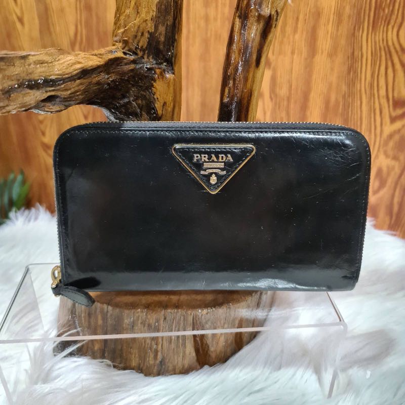 prada zippy