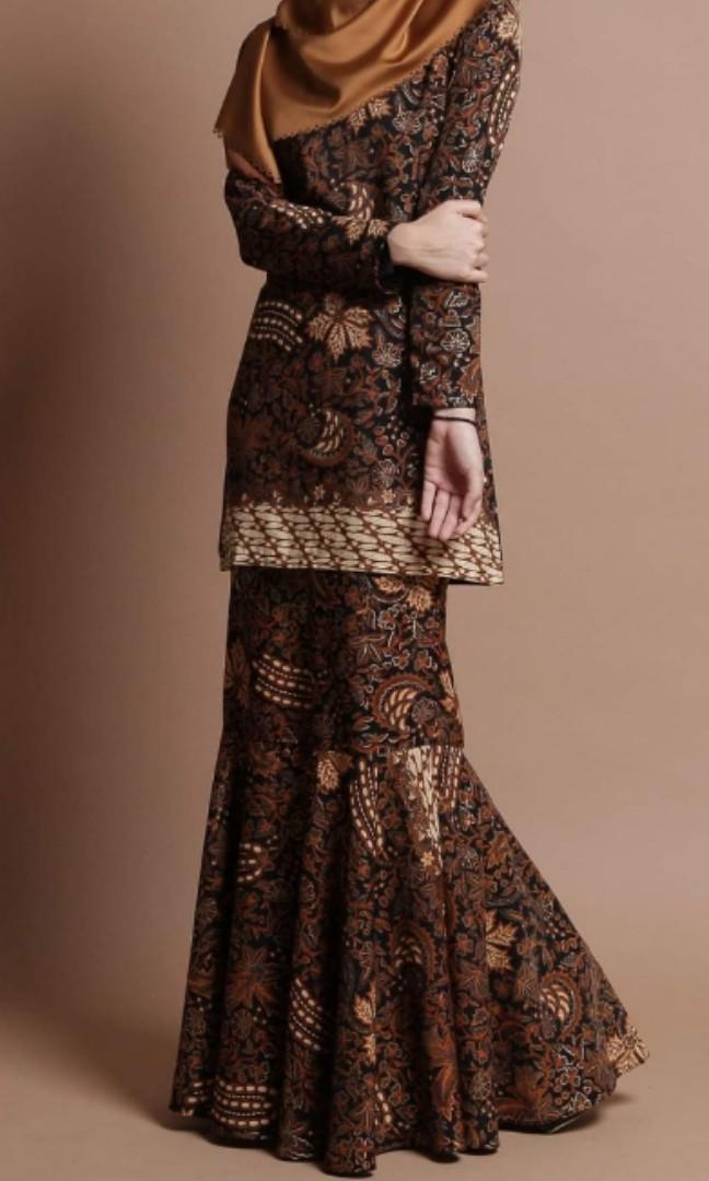 Baju Kurung Moden Batik Free Tudung Women S Fashion Clothes Dresses On Carousell