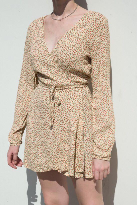 Brandy melville on sale yellow dress