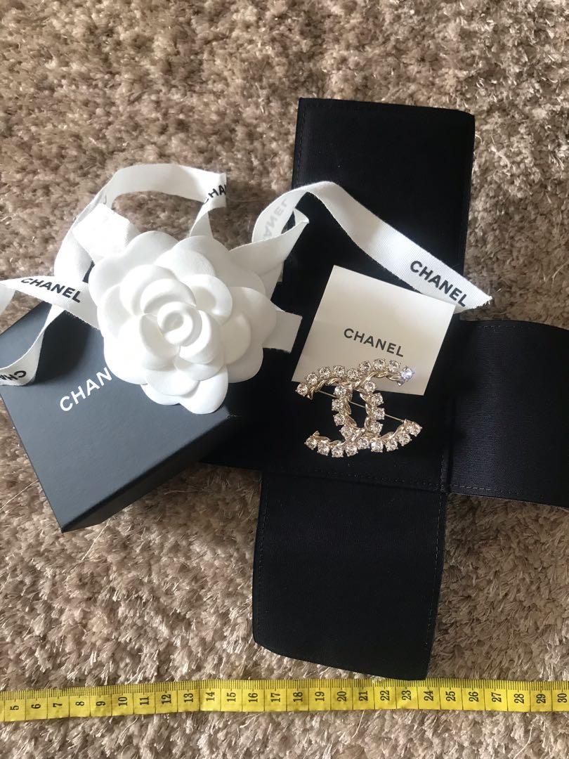 Chanel brooch bros chanel original 2021bros chanel crystal swarovski original complete set paris and authentic