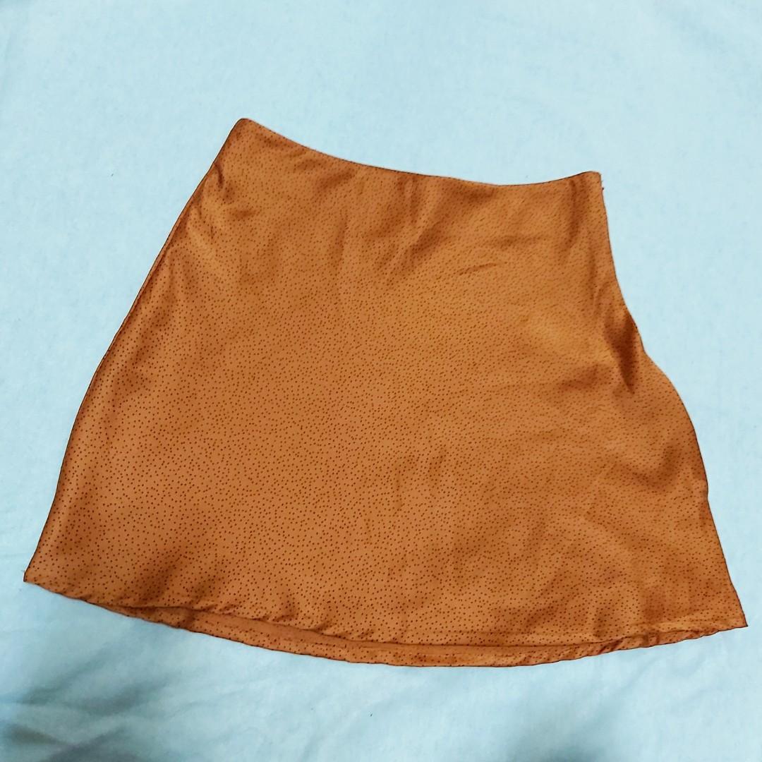 Cotton on satin mini skirt Women s Fashion Bottoms Skirts on Carousell