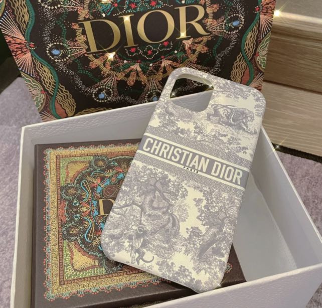 Dior手機殼灰色iPhone 12 Pro Max 送Dior唇膏, 名牌, 飾物及配件