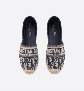 (Category: ) located in . Submitted by shopa8 (Listing ID 1072357001, Image 1). Description: .