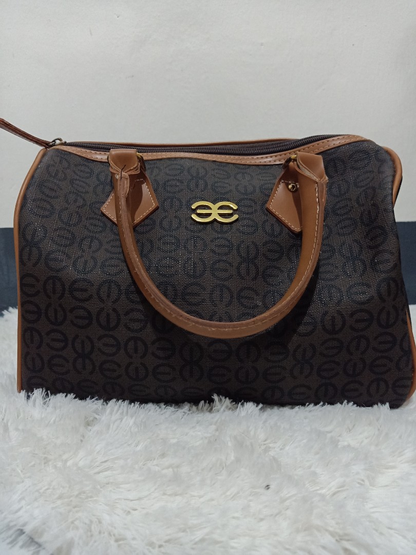 ESQUIRE DOCTORS BAG, Luxury, Bags & Wallets on Carousell