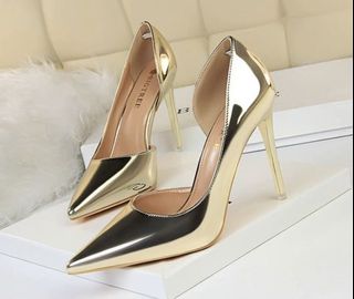 (Category: ) located in . Submitted by shopzze (Listing ID 1072485651, Image 1). Description: .