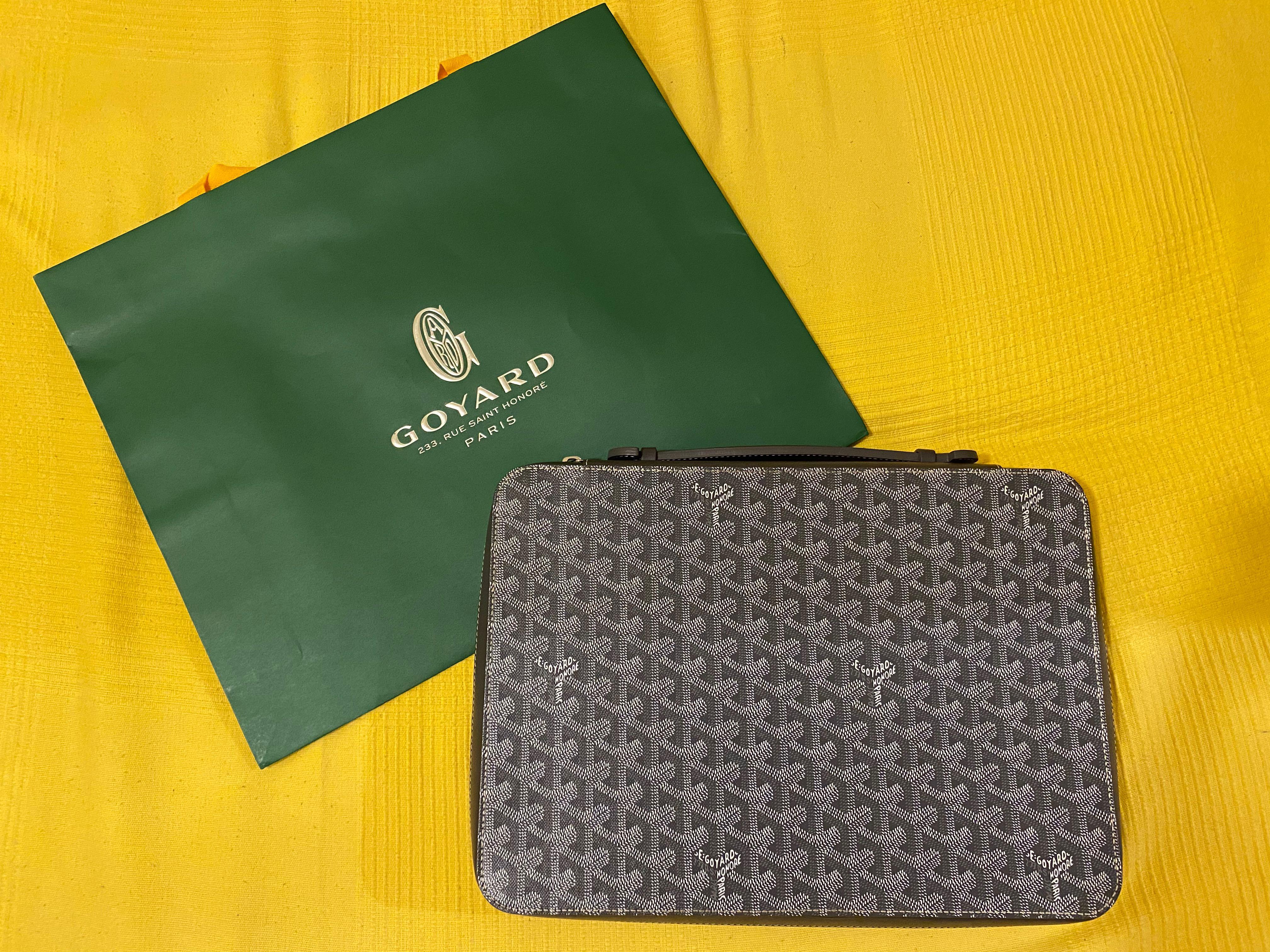 Goyard universal deals companion price