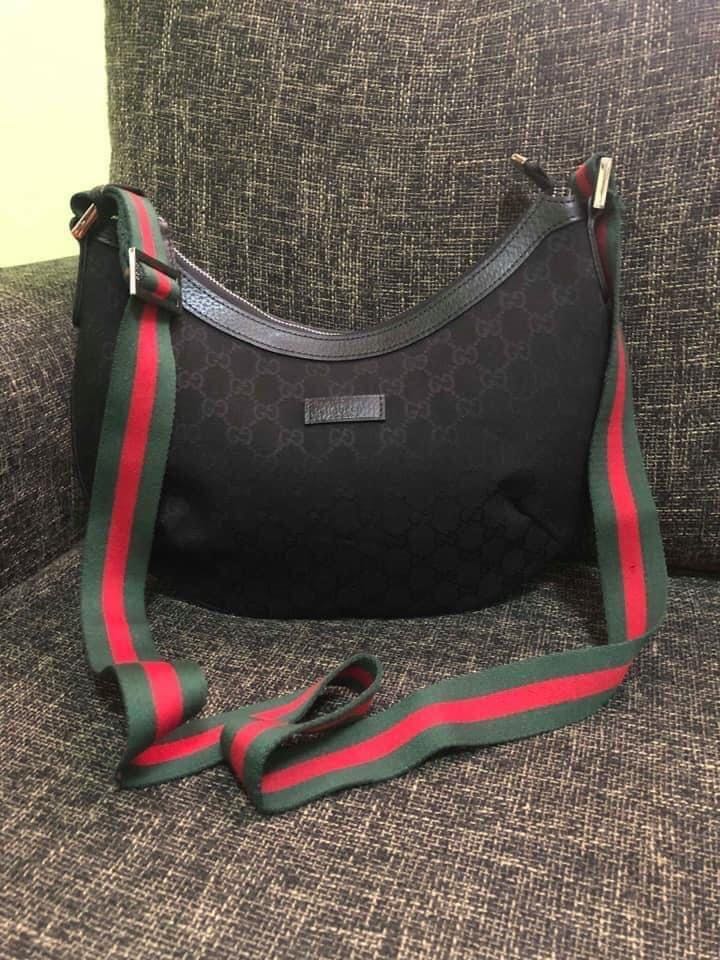 Half moon sling hotsell bag