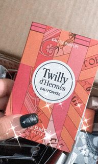 （分類：）位於 。 由 vickyyyy_ 提交（商品編號 1072361486，圖片 1）。簡介： 。