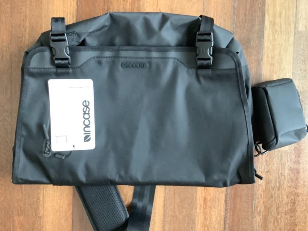 Incase messenger outlet