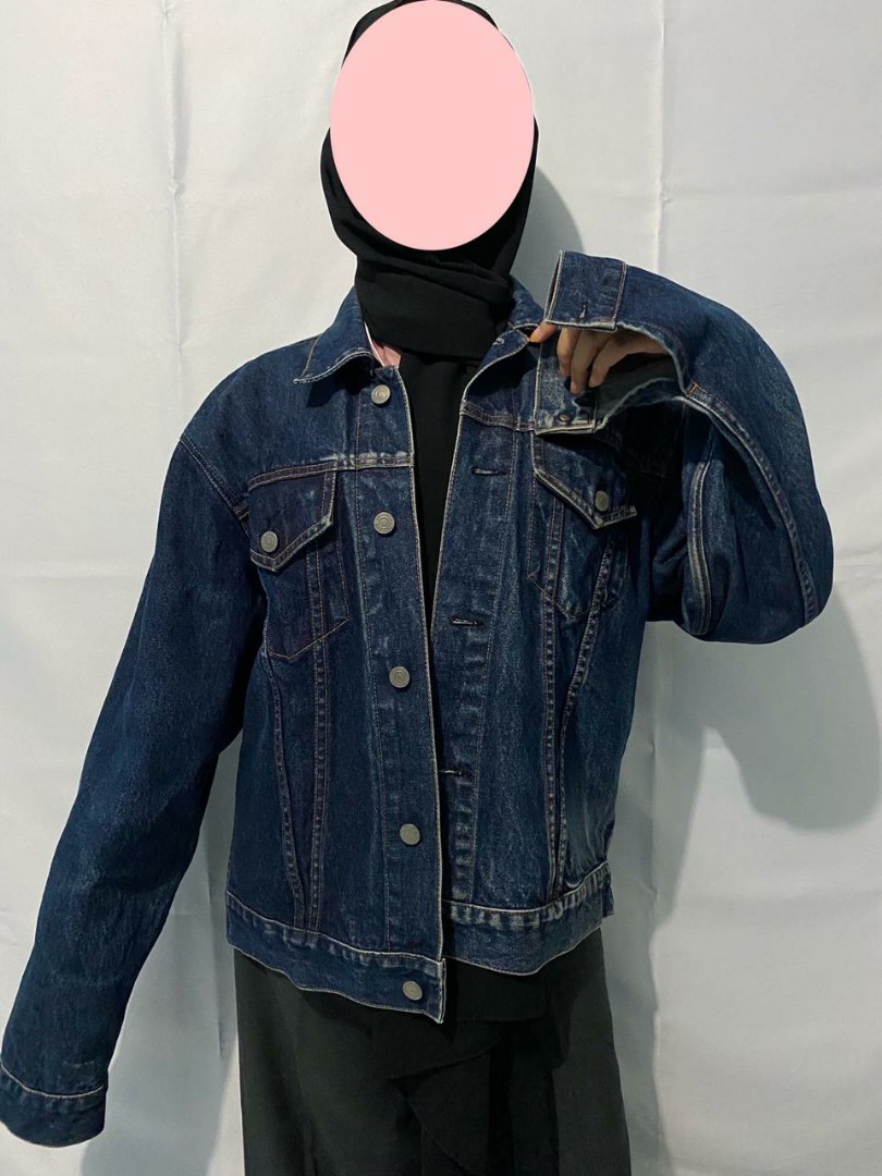 Jaket Denim Levis Uniqlo
