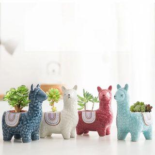 Llama planter