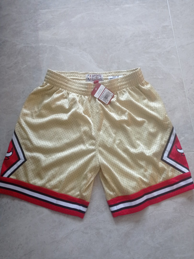 Gold chicago bulls shorts hotsell