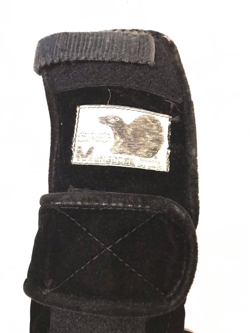 Mongoose Bowling hand guard, Health & Nutrition, Braces, Support