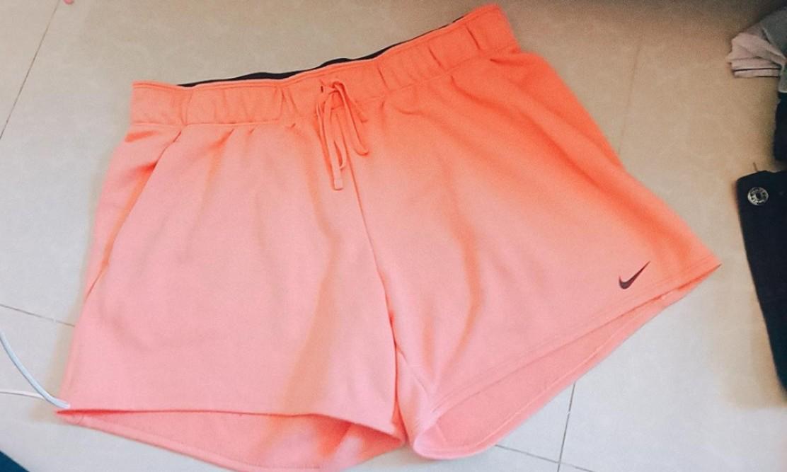 Nike Short (Category: Shorts) located in Sarrat. Submitted by maeabida (Listing ID 1072455735, Image 1). Description: Good as new M-L COD-SHOPEE.