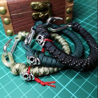 Paracord Bracelet : Whipped Skull