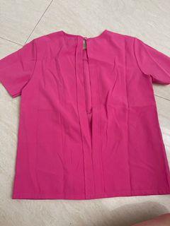 pink top