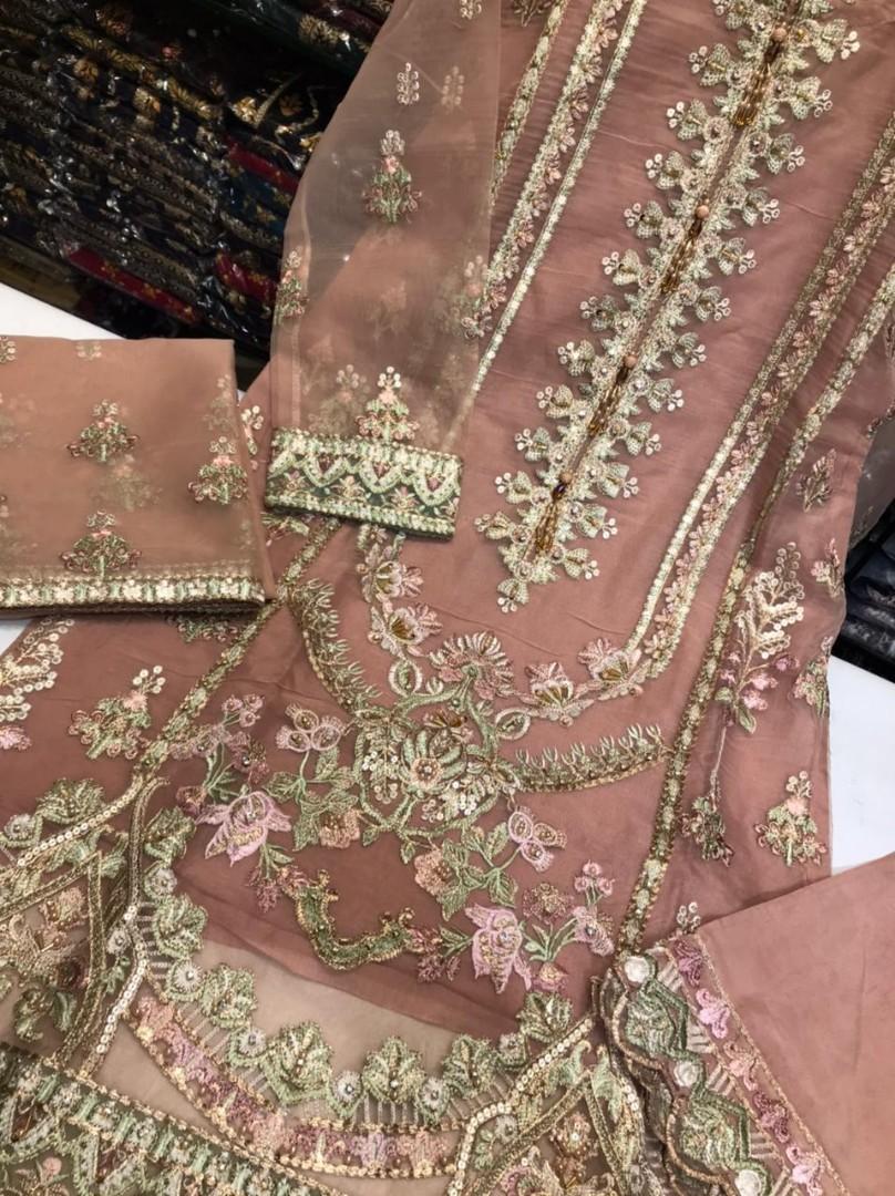 stitch organza collection, 女裝, 連身裙 & 套裝, 傳統服飾 Carousell