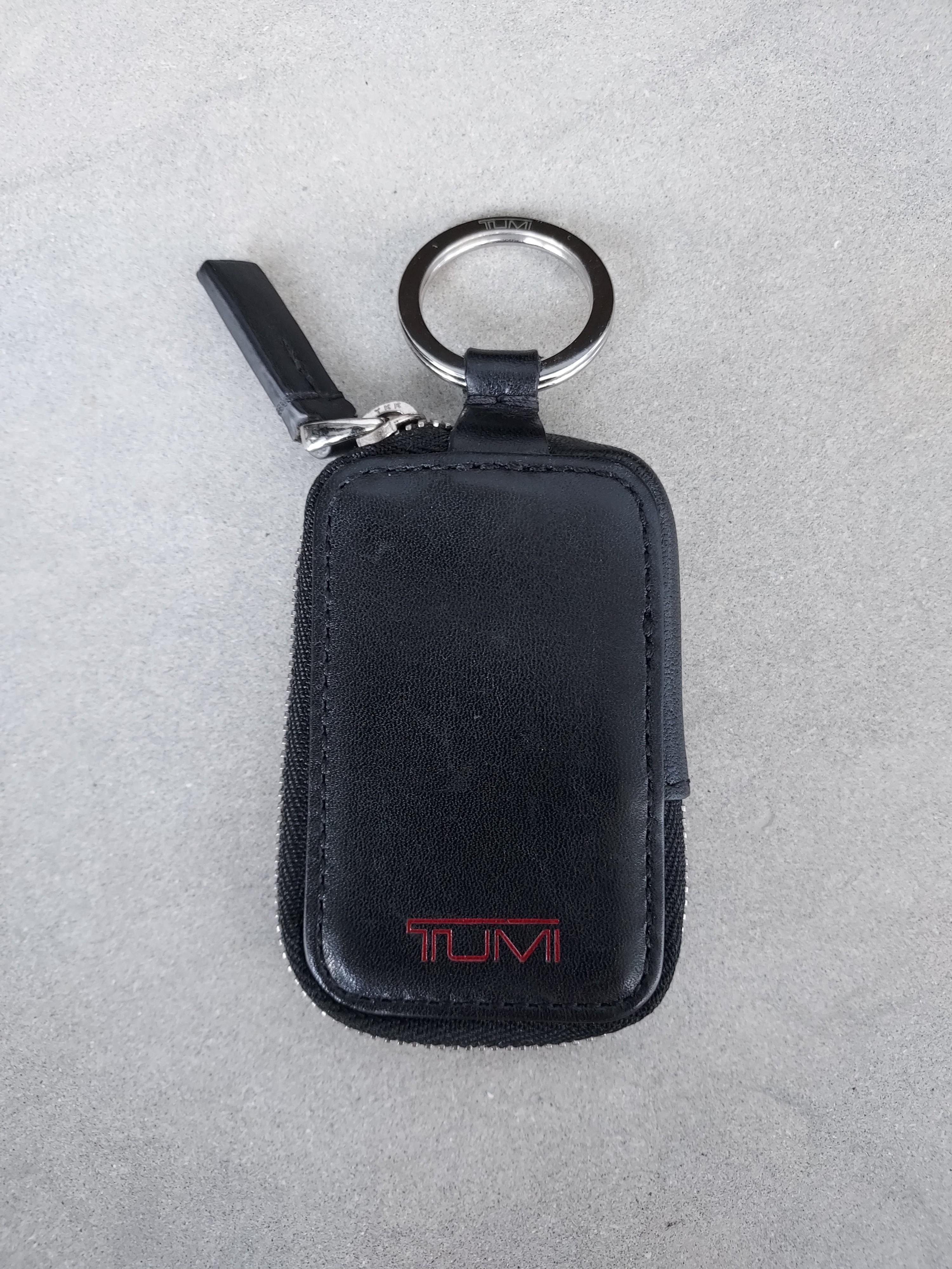 Tumi Leather Key Fob, Men's Fashion, Bags, Belt bags, Clutches and