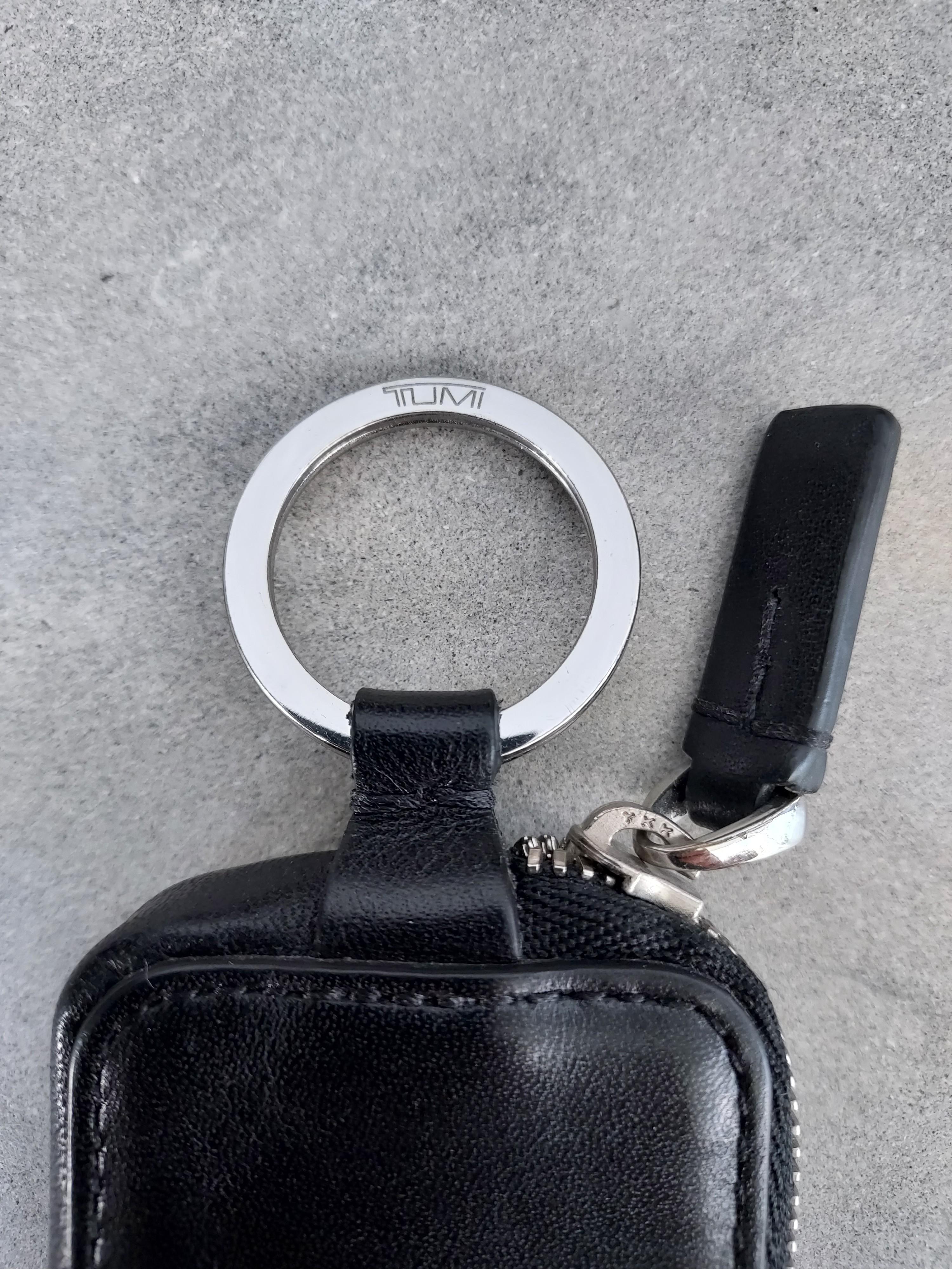 Tumi Leather Key Fob, Men's Fashion, Bags, Belt bags, Clutches and