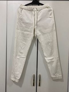 (Category: ) located in . Submitted by maisers.preloved (Listing ID 1072515583, Image 1). Description: .