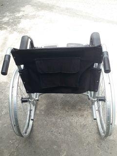 wheelchair Portable wheelchair Reclining wheelchair The whole car weighs only 11 kg with portable/foldable Front and rear hand brakes, safe and reliable Thick 3D bee mesh back cushion/durable/good breathability Thickened high carbon steel frame
