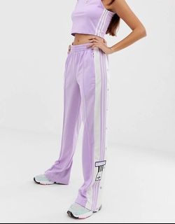 (Category: ) located in . Submitted by prettyladiestock_ (Listing ID 1074359572, Image 1). Description: .